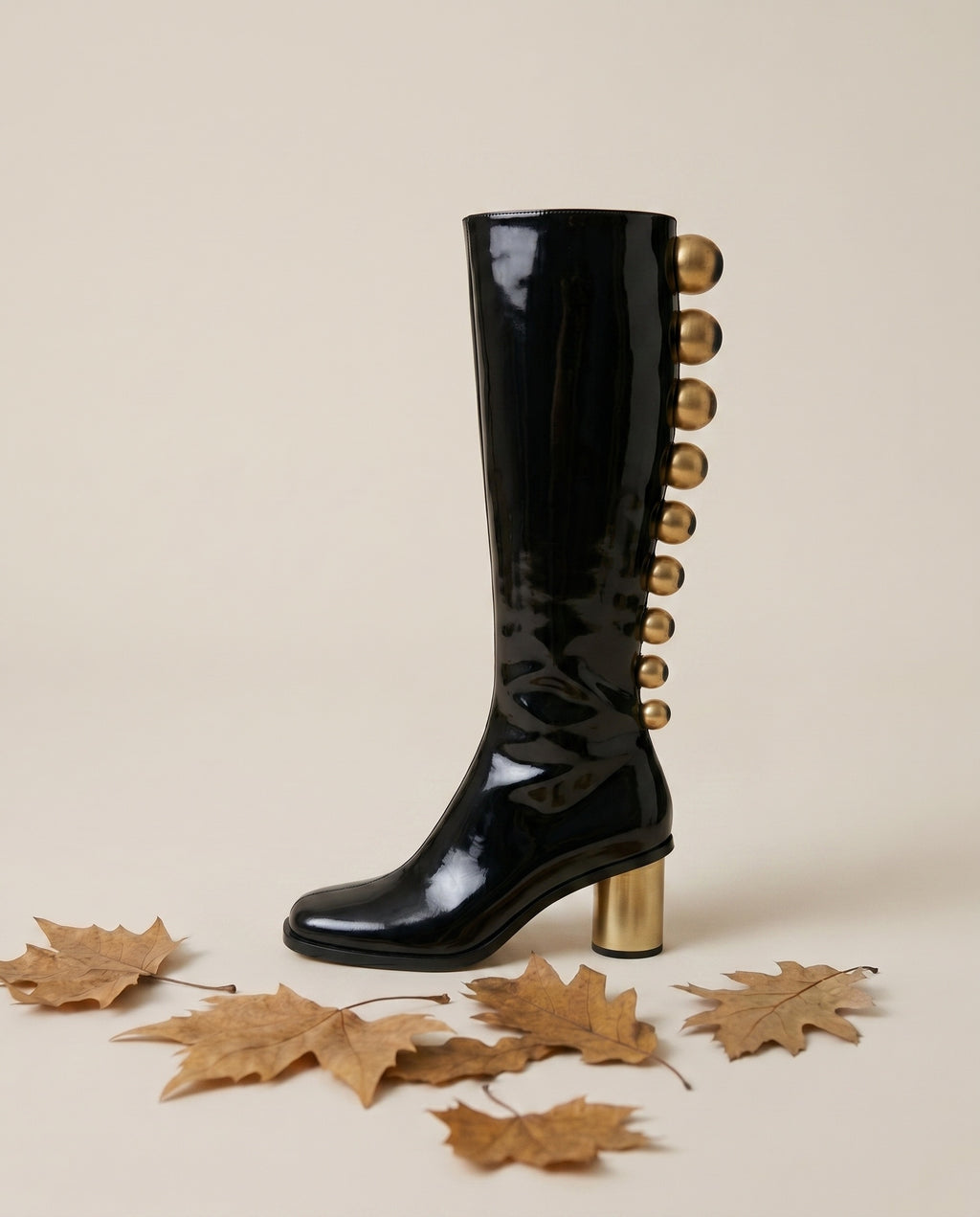 Bottes hautes vernies à boutons dorés Joséphine