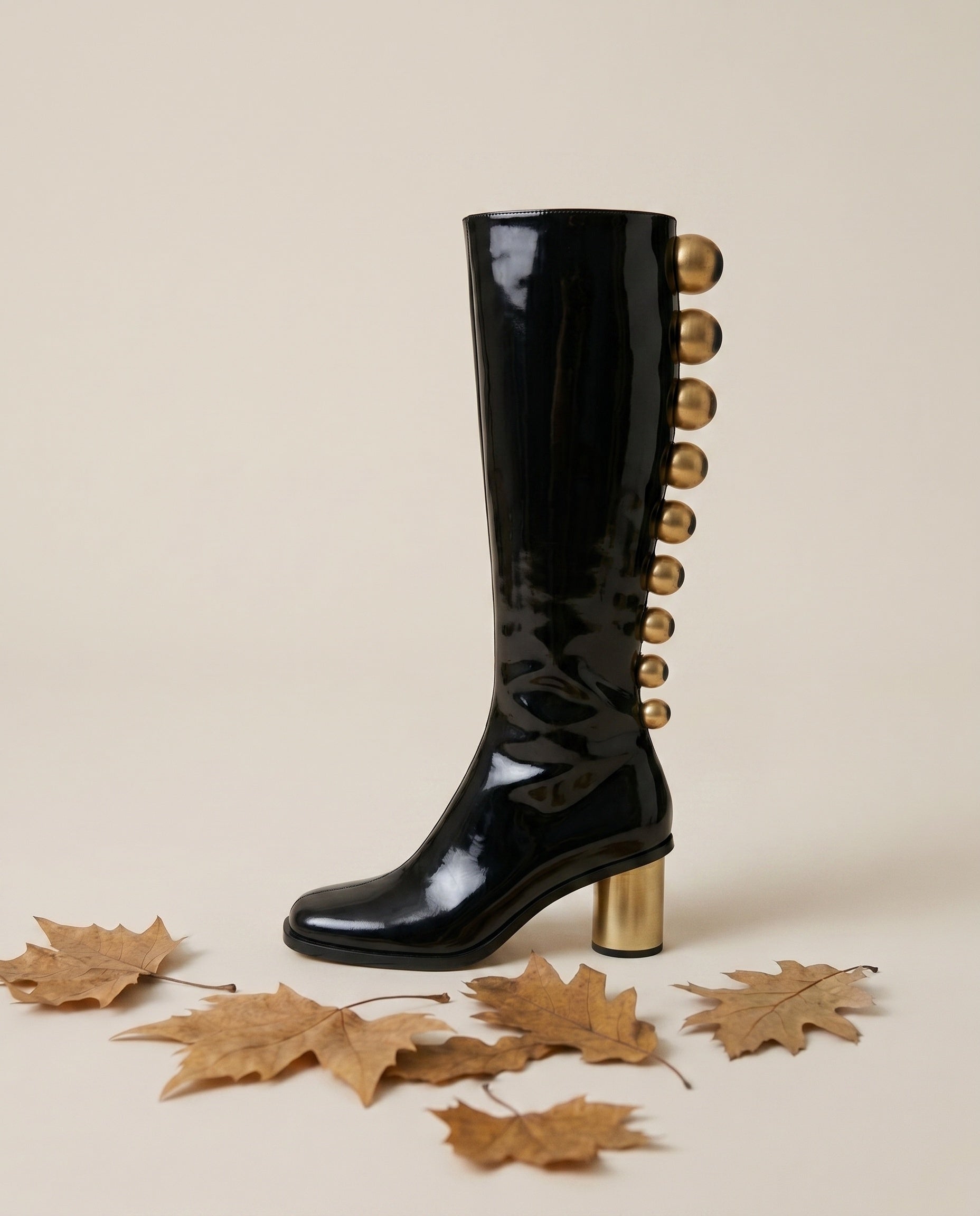 Bottes hautes vernies à boutons dorés Joséphine