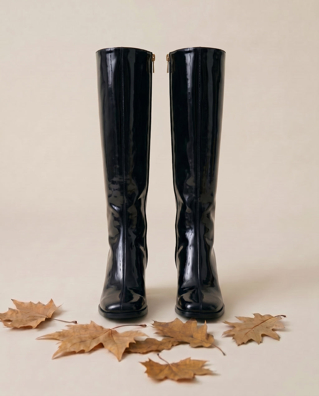 Bottes hautes vernies à boutons dorés Joséphine5
