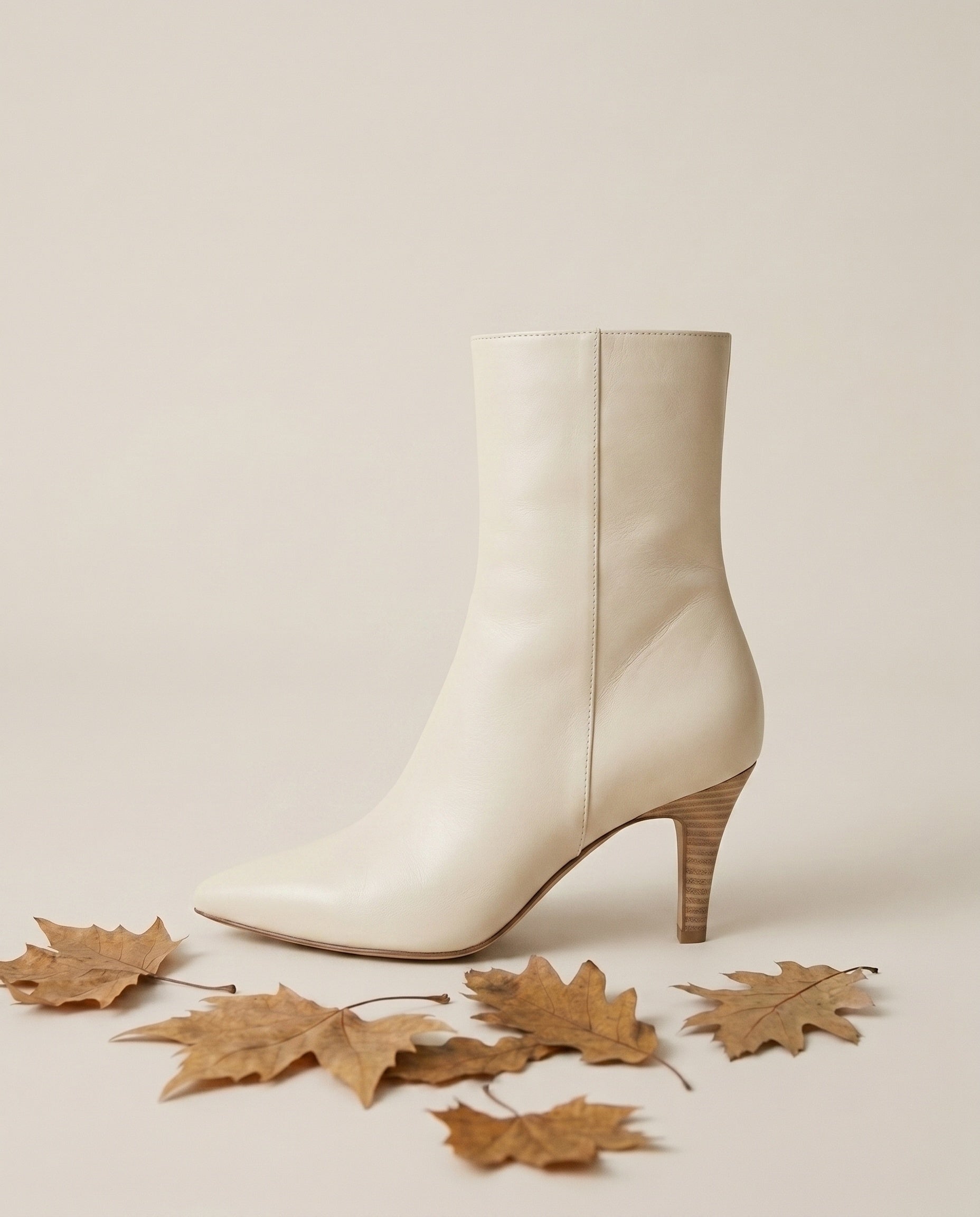 Bottines à talon en cuir Clara4